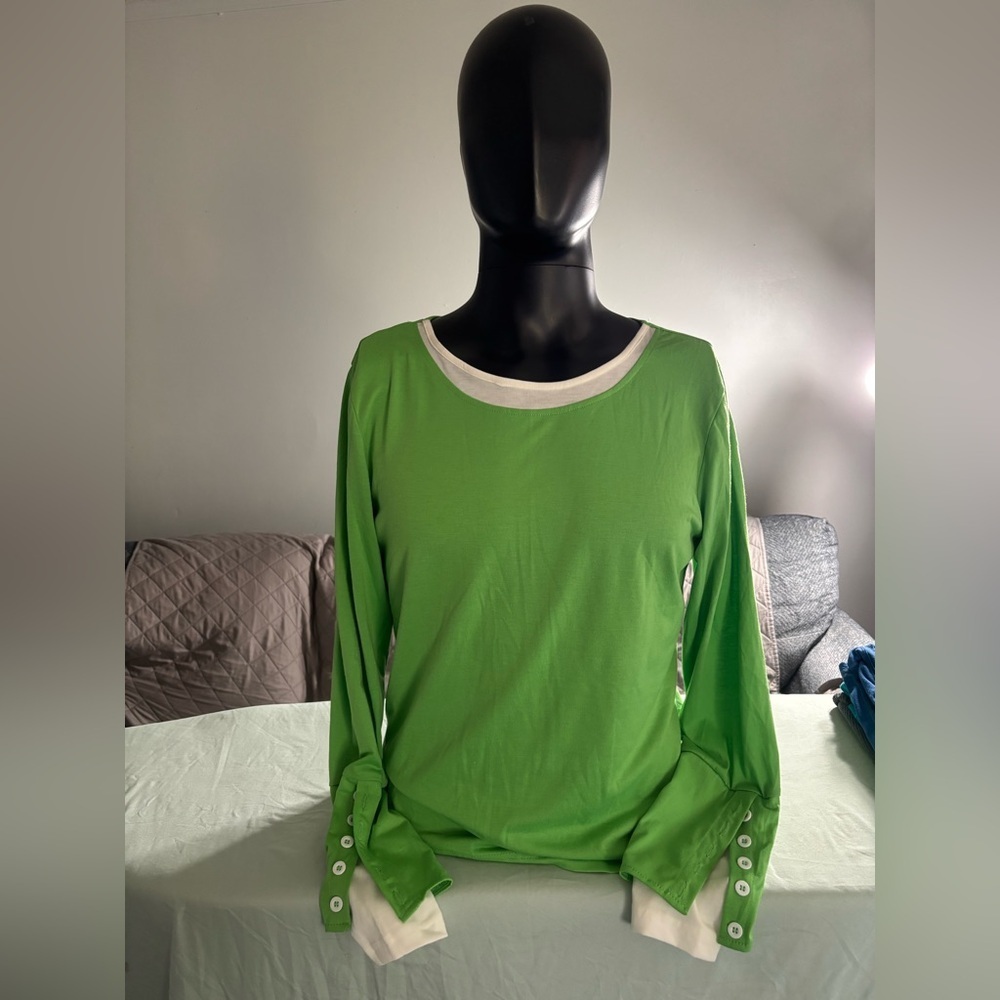 MISSLOOK Green and White Long Sleeve Top